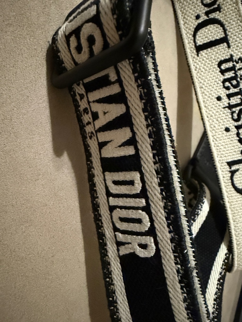 Authentic Dior canvas embroidered shoulder strap with black ultramatte hardware - Picture 6 of 13